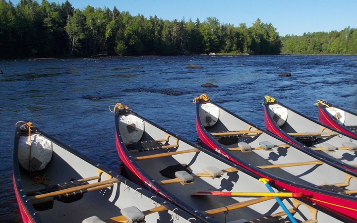 teens learn how to canoeing in maine